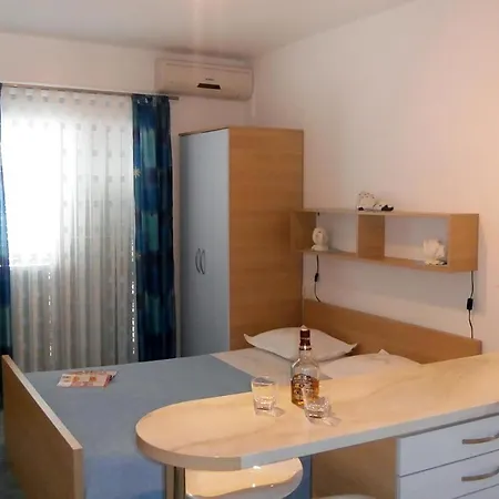 Studio Medici 1047a *